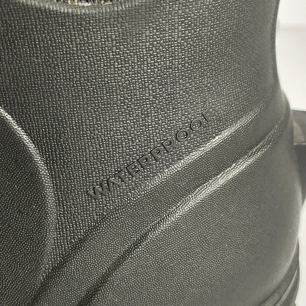 Bogs Bozeman Tall Black Seamless Boot‎ Mens 8 Insulated Waterproof Outdoor Work